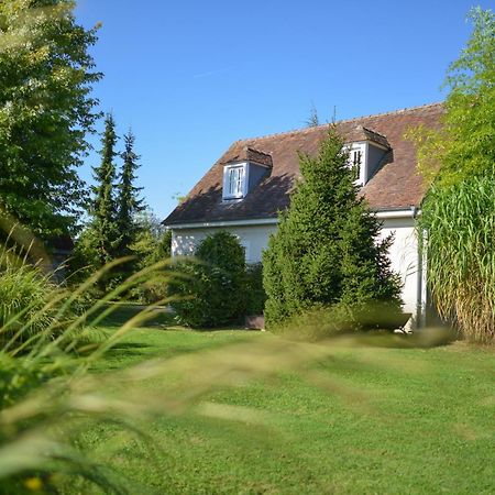 Domaine De Bellevue, The Originals Relais Hotel Neufmoutiers-en-Brie Bagian luar foto